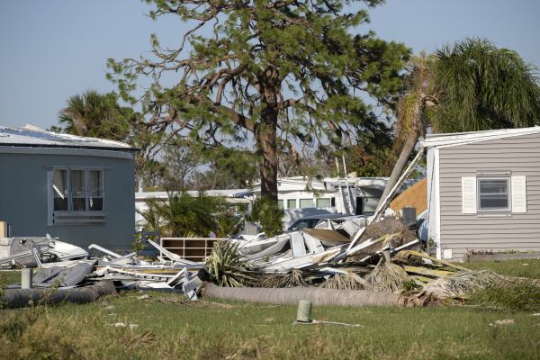 Double Wide Demolition in Hickory